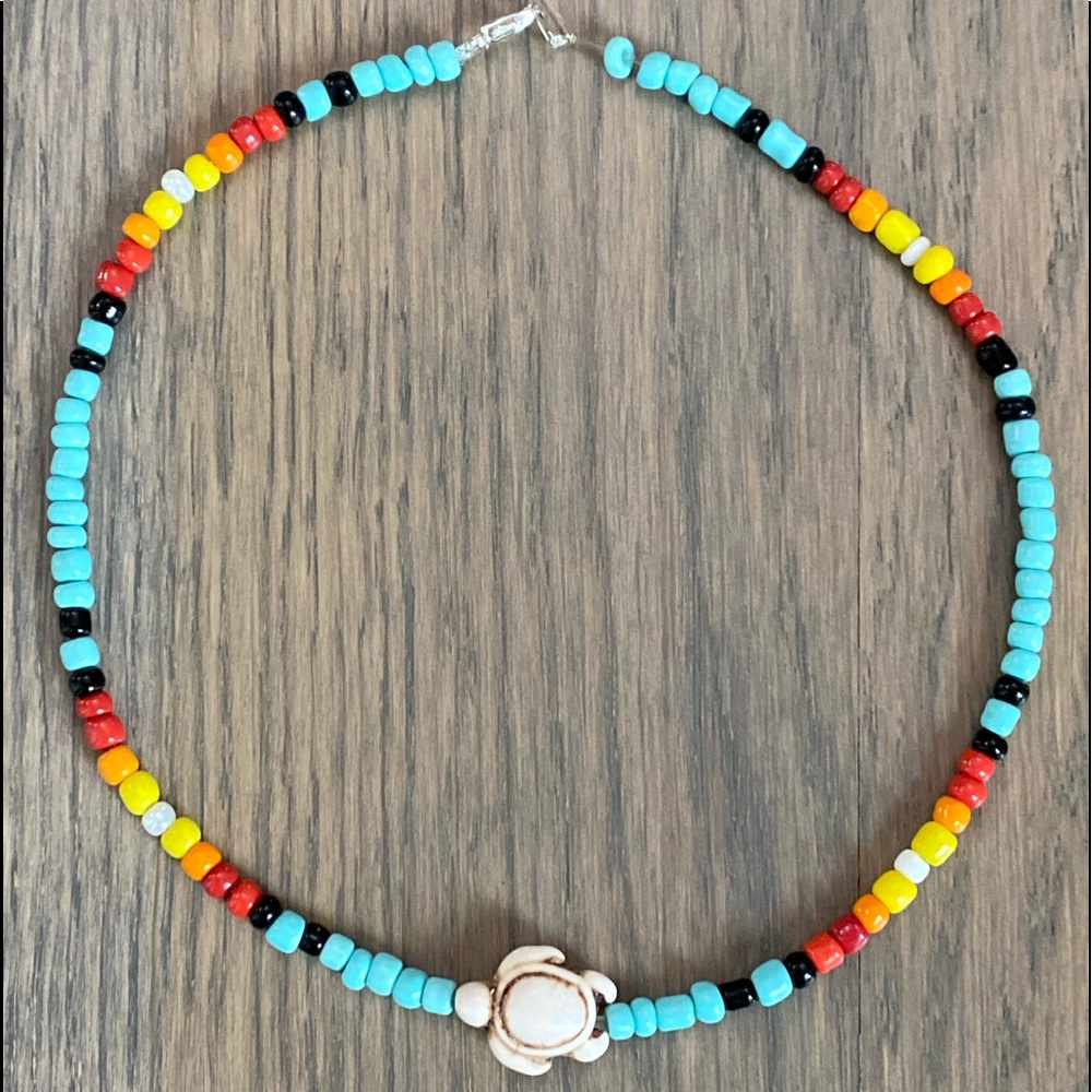 Multicolor turtle seed bead choker